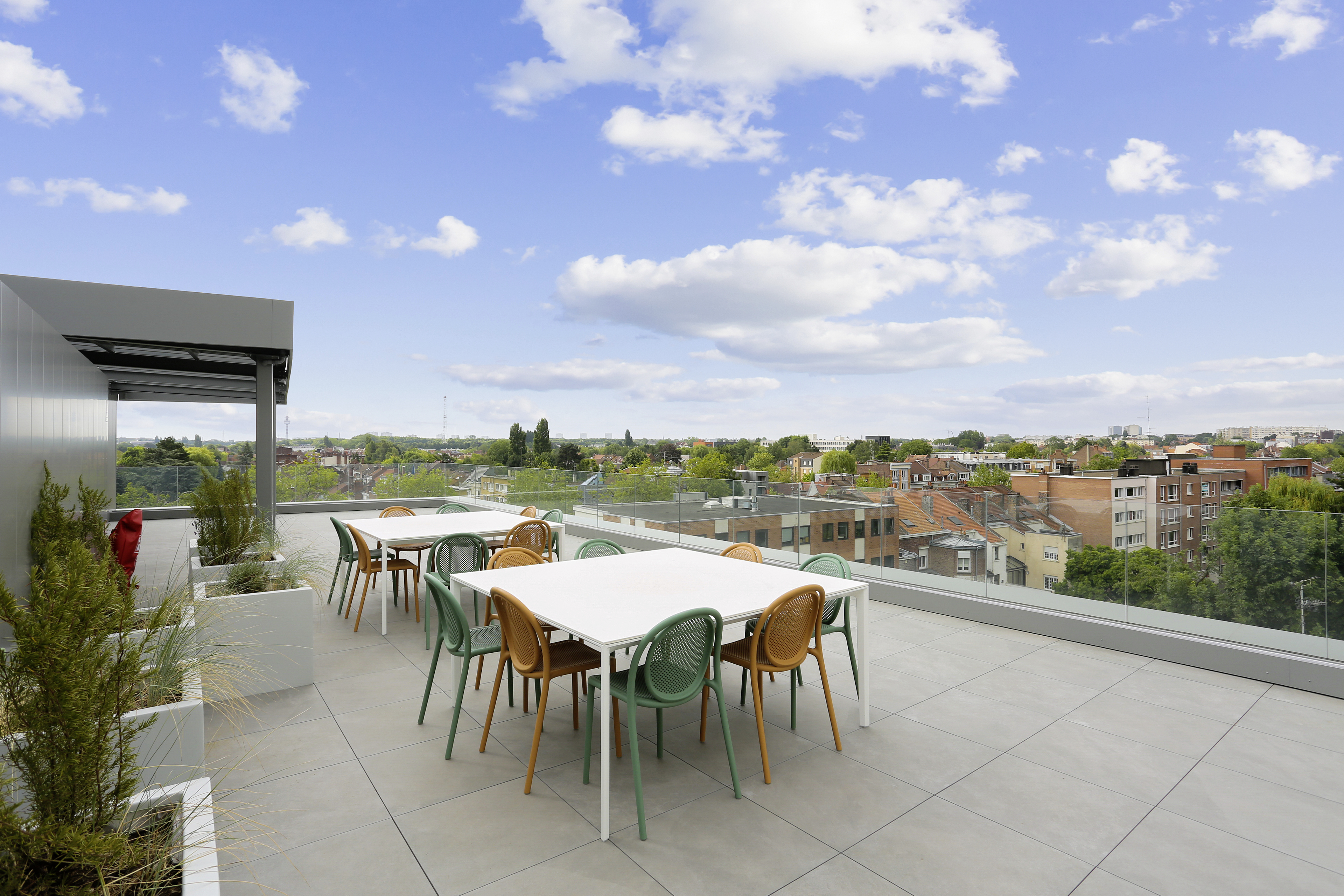 Terrasse_newton_offices_le_pearl_1.jpg