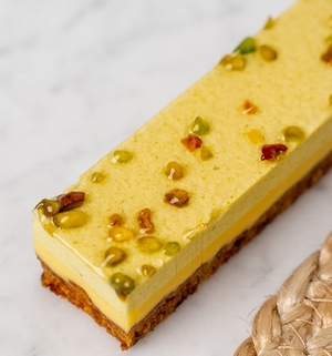 MADEMOISELLEDESSERTS-Allumettepistachemandarine-OHOUI.jpg MADEMOISELLEDESSERTS-Allumettepistachemandarine-OHOUI.jpg