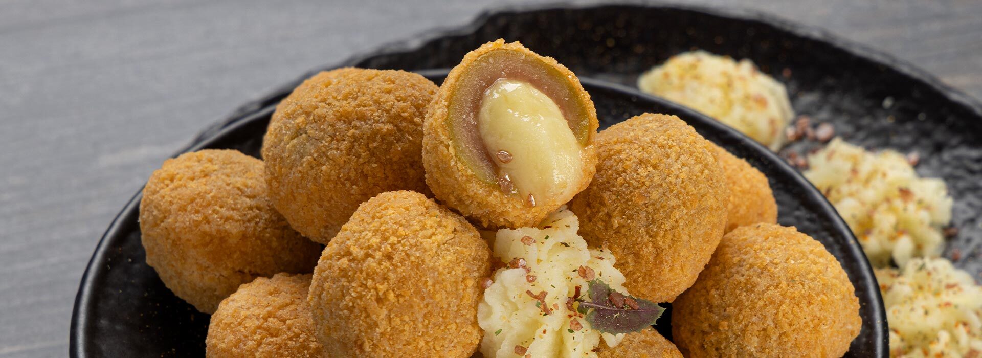 CGM-hero-img-cgm-olive-scamorza-patate.jpg CGM-hero-img-cgm-olive-scamorza-patate.jpg