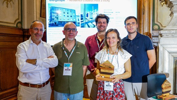 CepacLaurEatn2.jpg CepacLaurEatn2.jpg