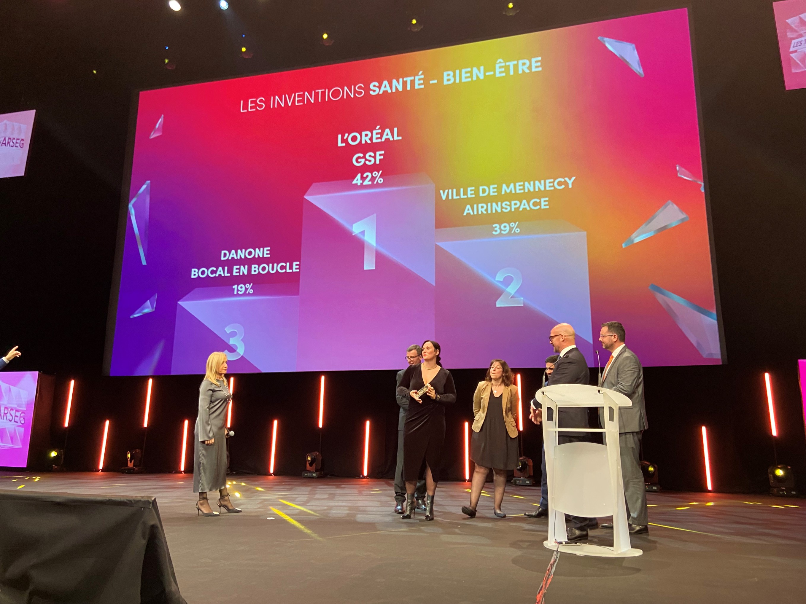TrophEesVOTE.jpg TrophEesVOTE.jpg