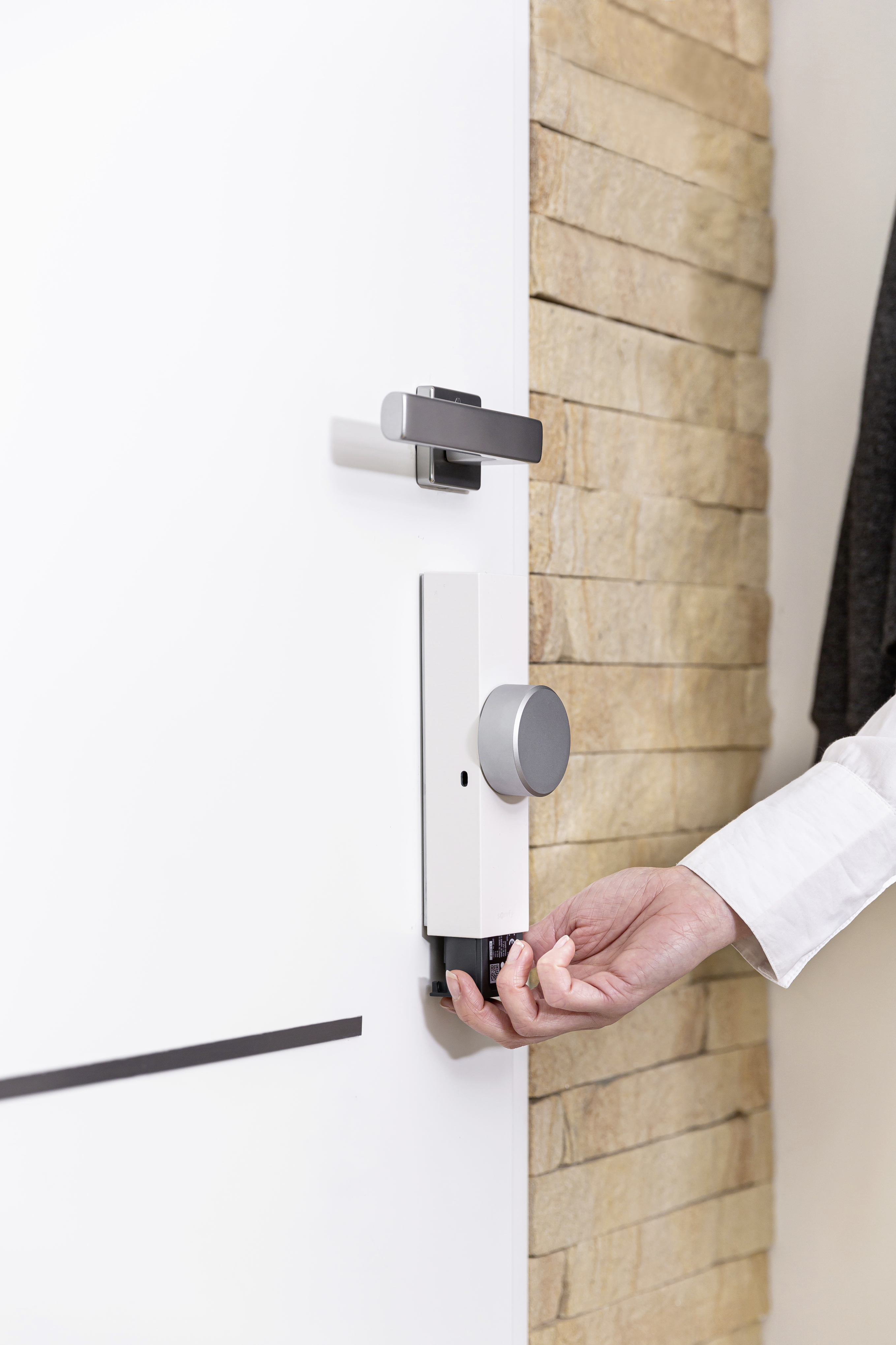 TechnicBaie_Somfy_Porte.jpg TechnicBaie_Somfy_Porte.jpg