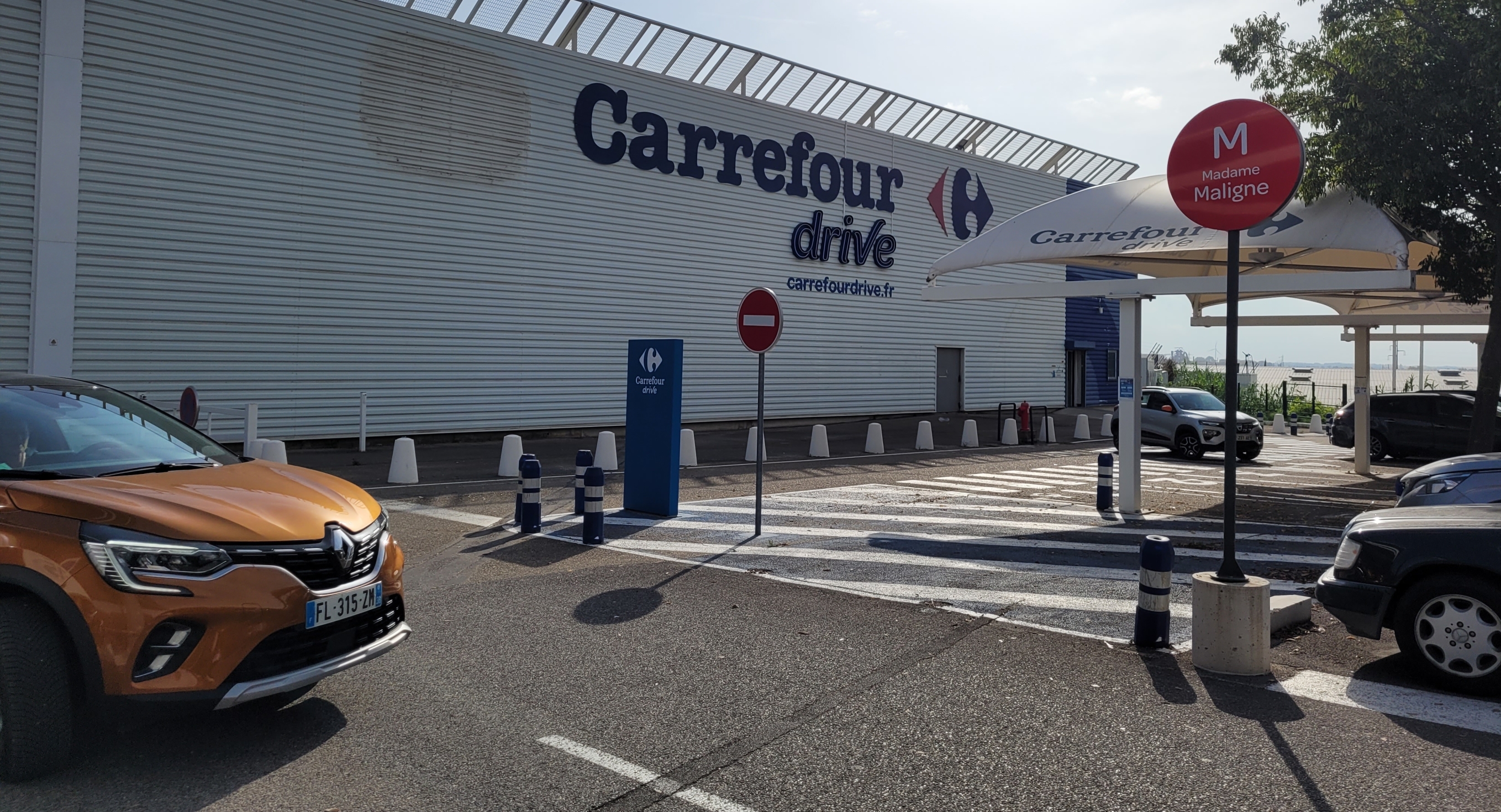 PYC-Carrefour-drive2022web.jpg