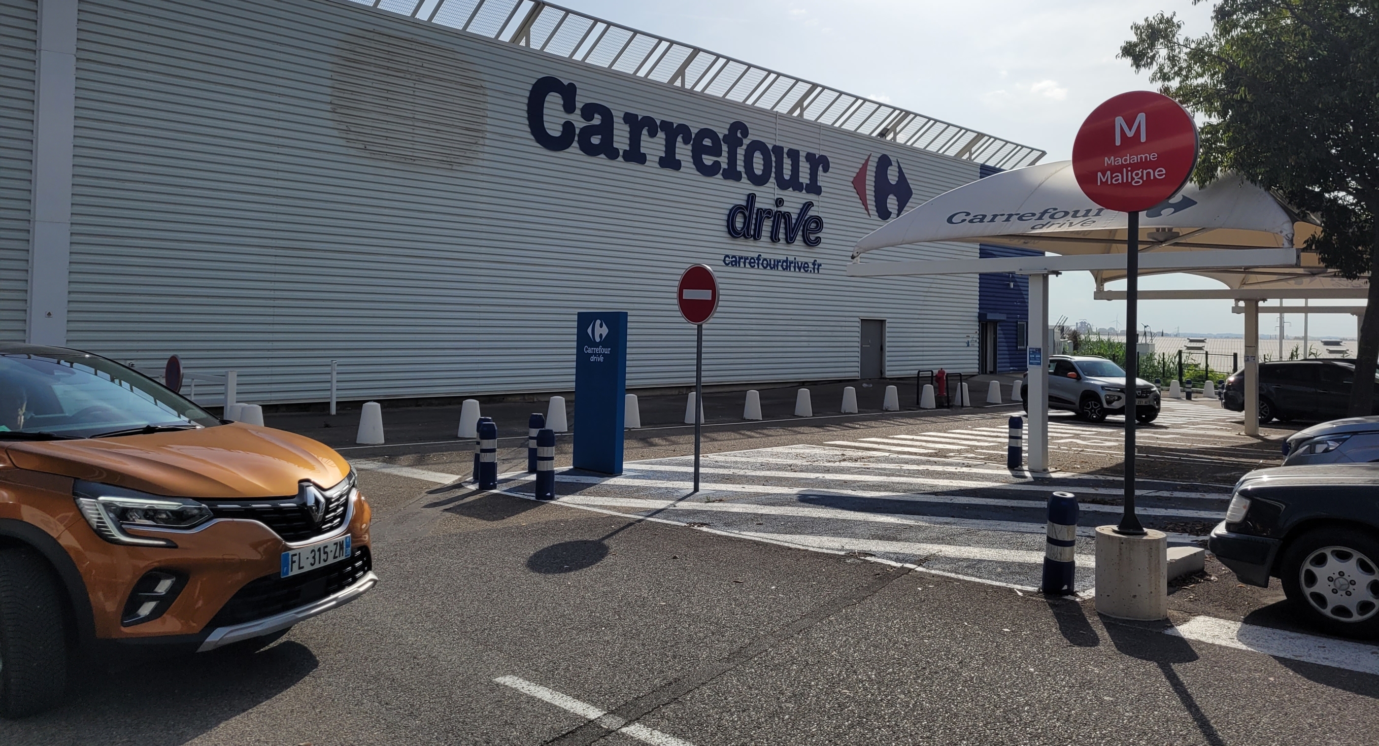 PYC-Carrefour-drive2022web.jpg PYC-Carrefour-drive2022web.jpg